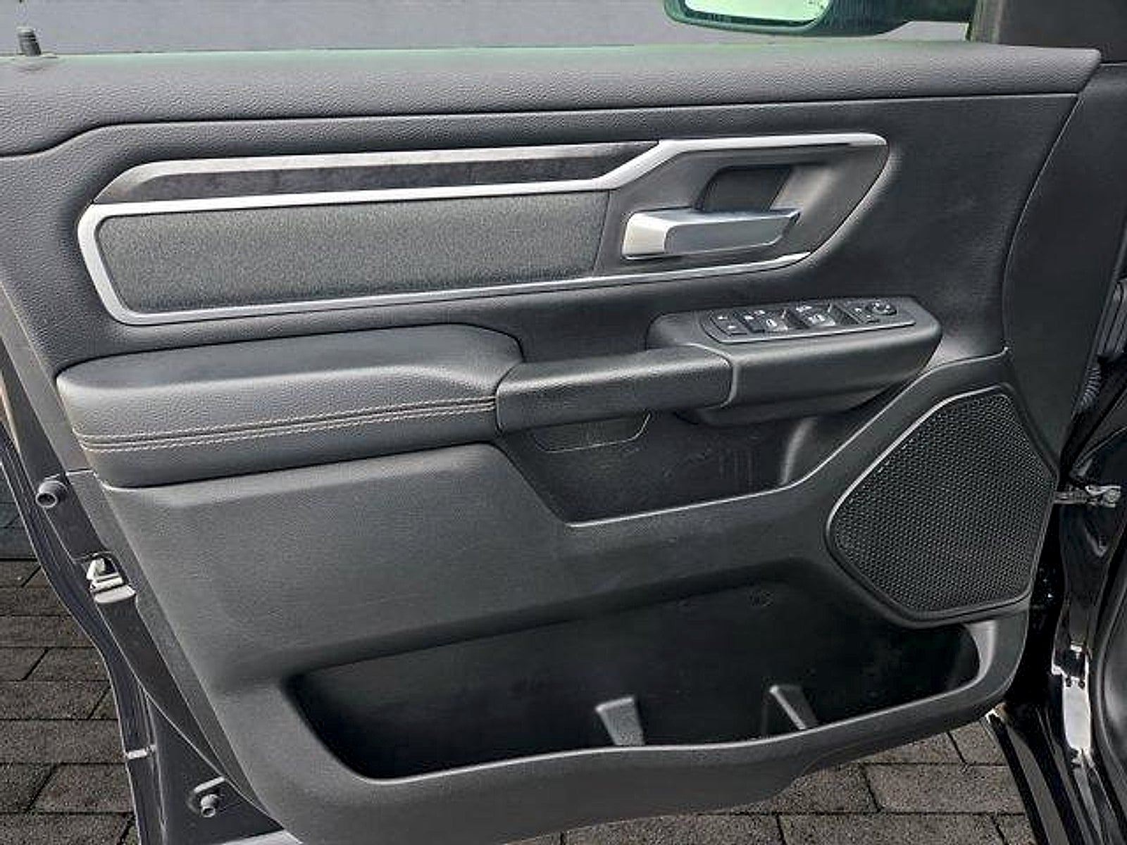 2020 RAM 1500 Big Horn Crew Cab 4x4 5'7" Box