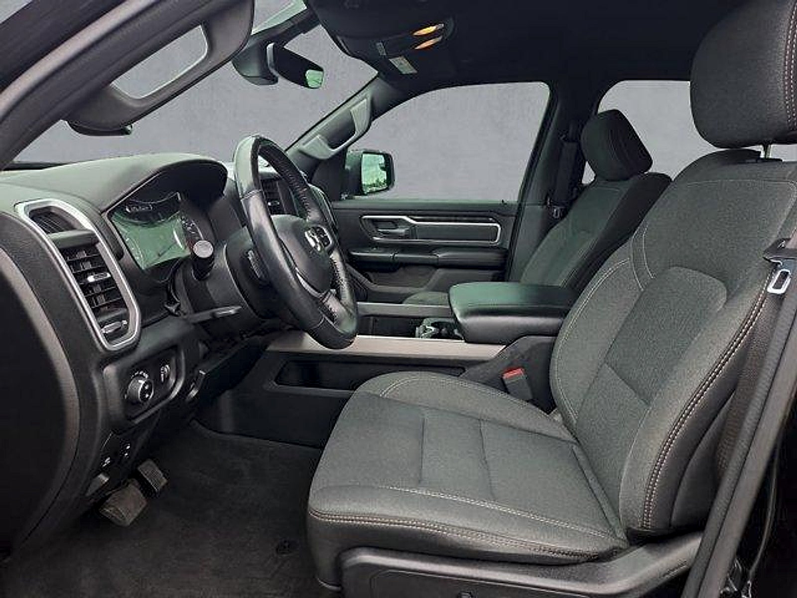 2020 RAM 1500 Big Horn Crew Cab 4x4 5'7" Box