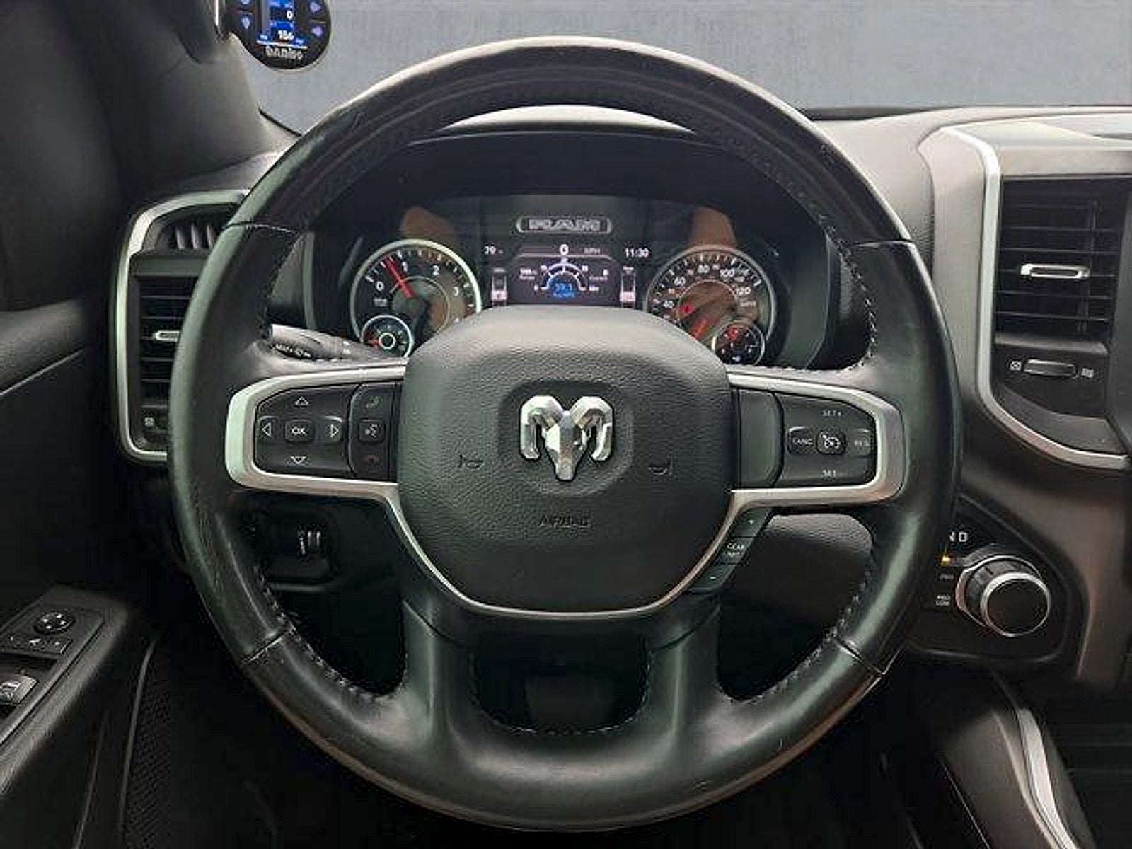 2020 RAM 1500 Big Horn Crew Cab 4x4 5'7" Box