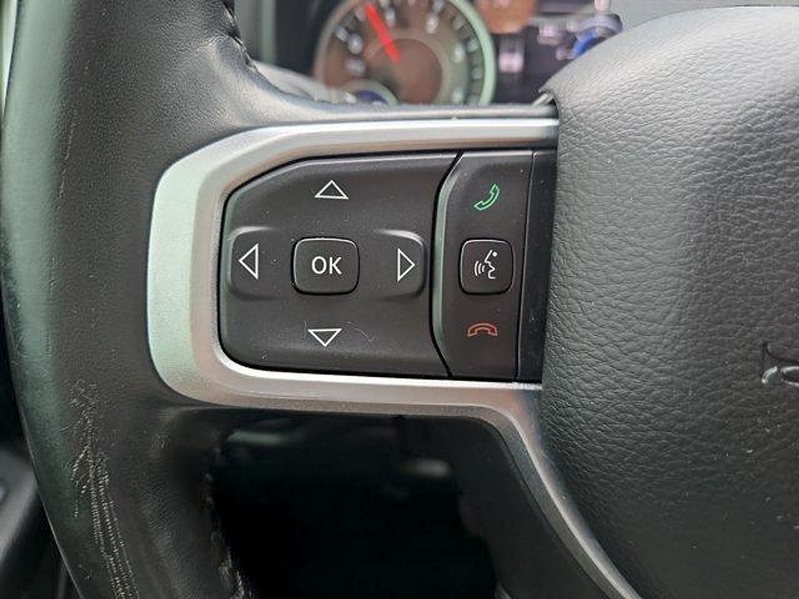 2020 RAM 1500 Big Horn Crew Cab 4x4 5'7" Box