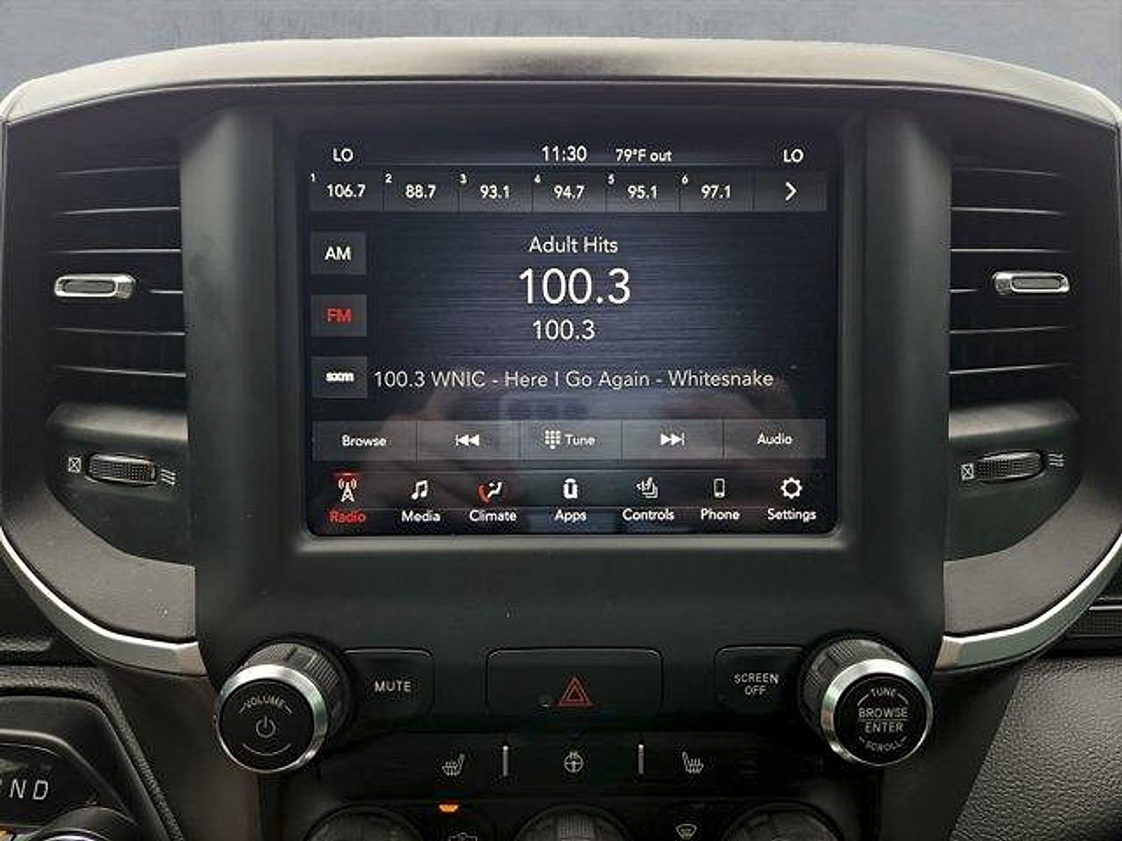 2020 RAM 1500 Big Horn Crew Cab 4x4 5'7" Box