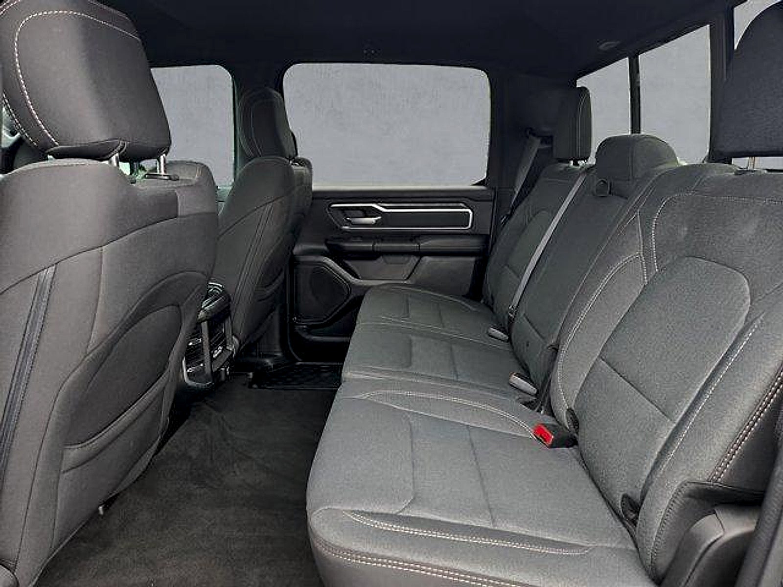 2020 RAM 1500 Big Horn Crew Cab 4x4 5'7" Box