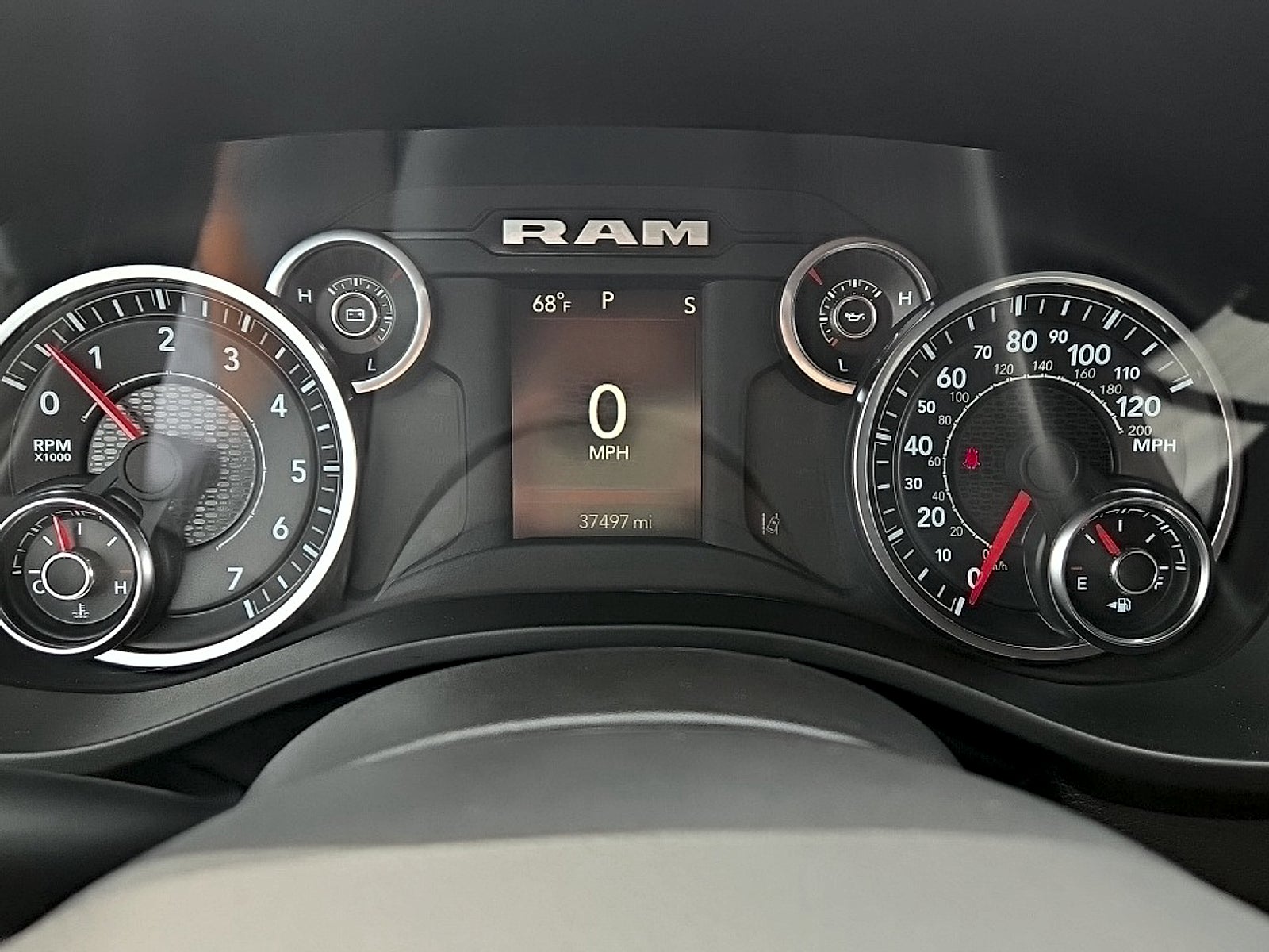 2025 RAM 1500 Tradesman Crew Cab 4x4 5'7" Box