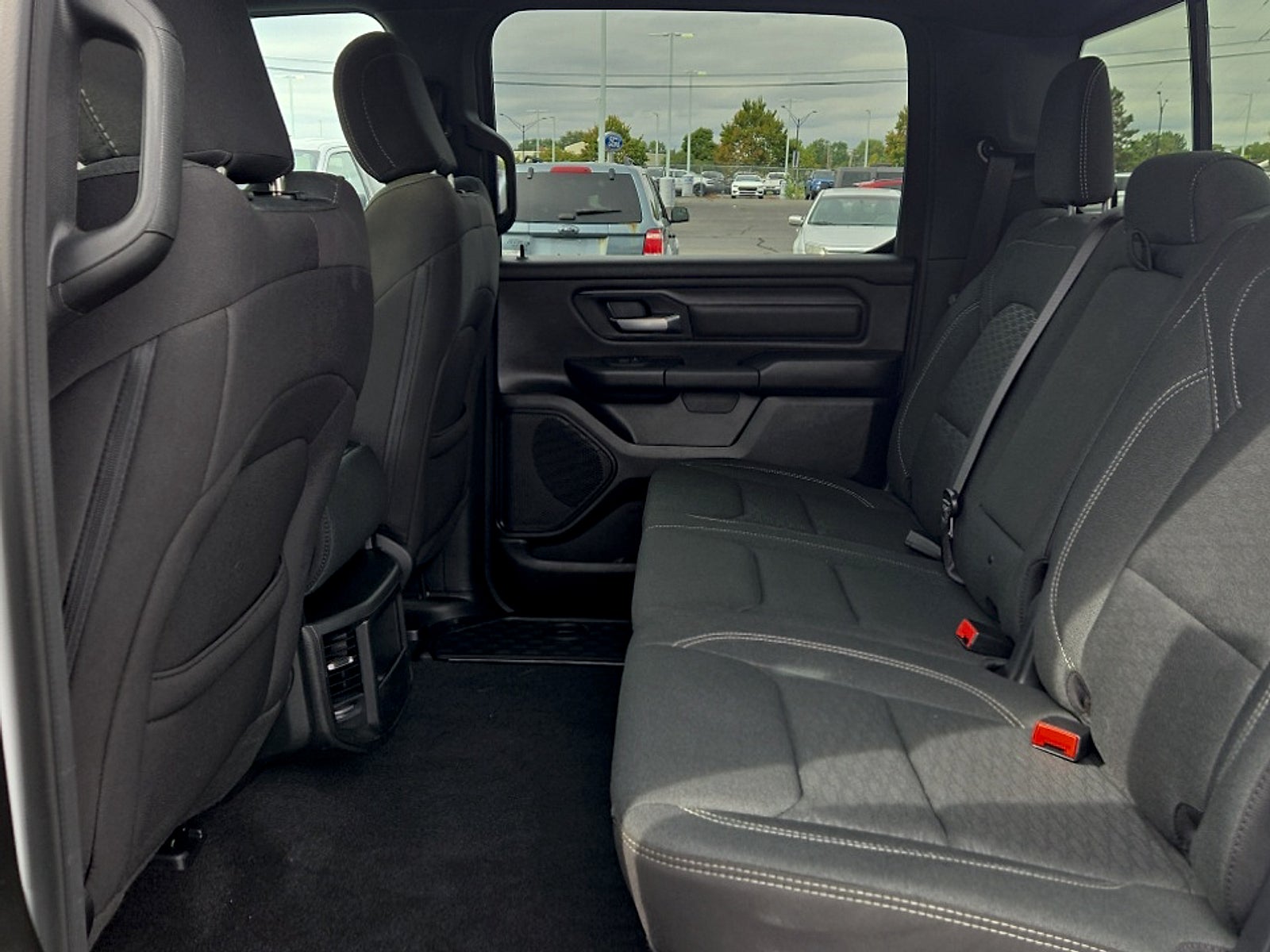 2025 RAM 1500 Tradesman Crew Cab 4x4 5'7" Box