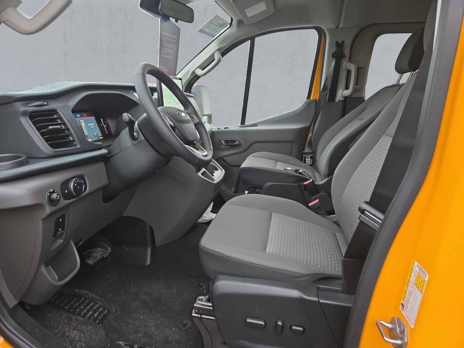 2026 Ford Transit Passenger Wagon XLT