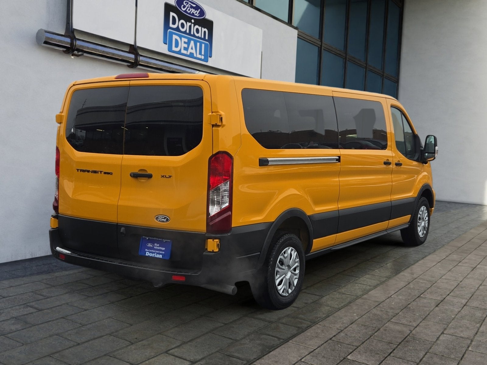 2026 Ford Transit Passenger Wagon XLT