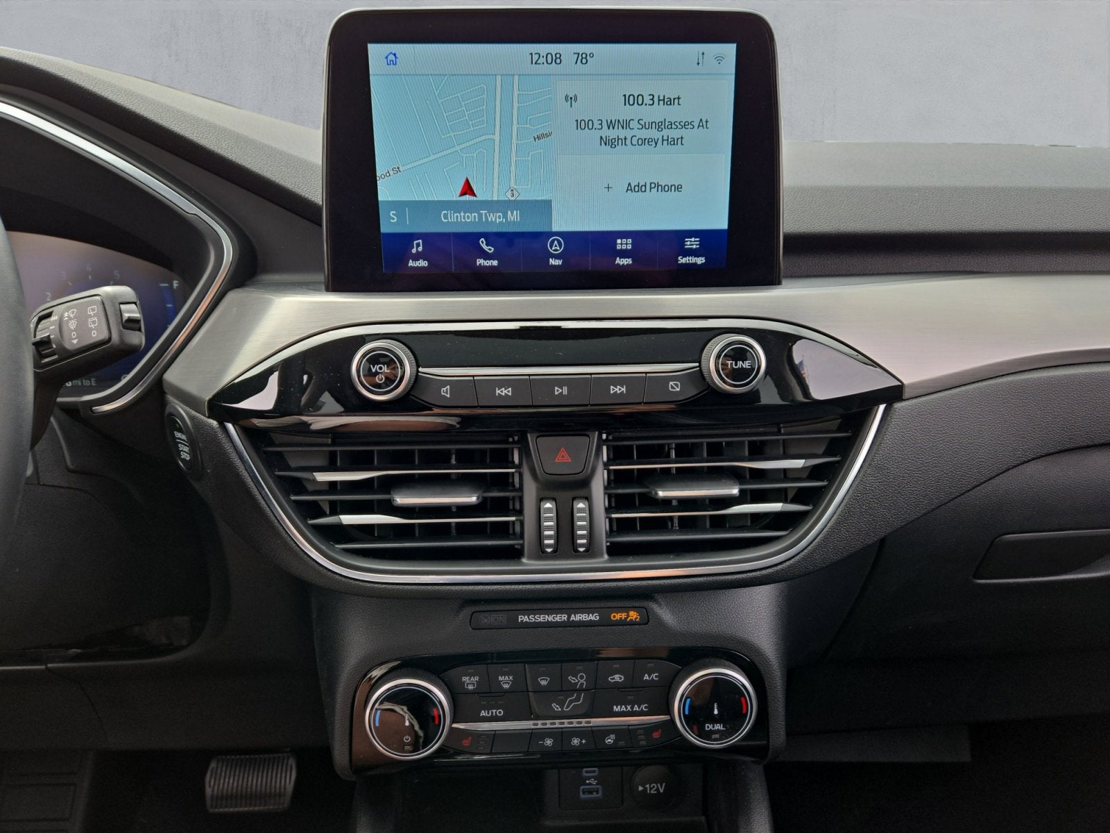 2022 Ford Escape Titanium
