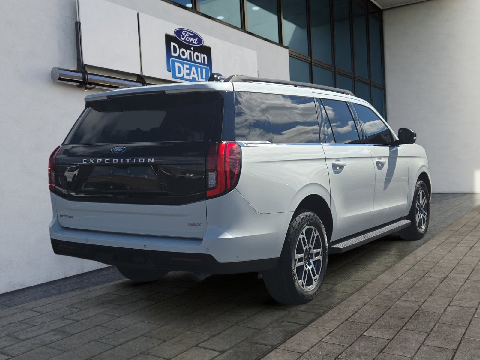 2025 Ford Expedition Max Active