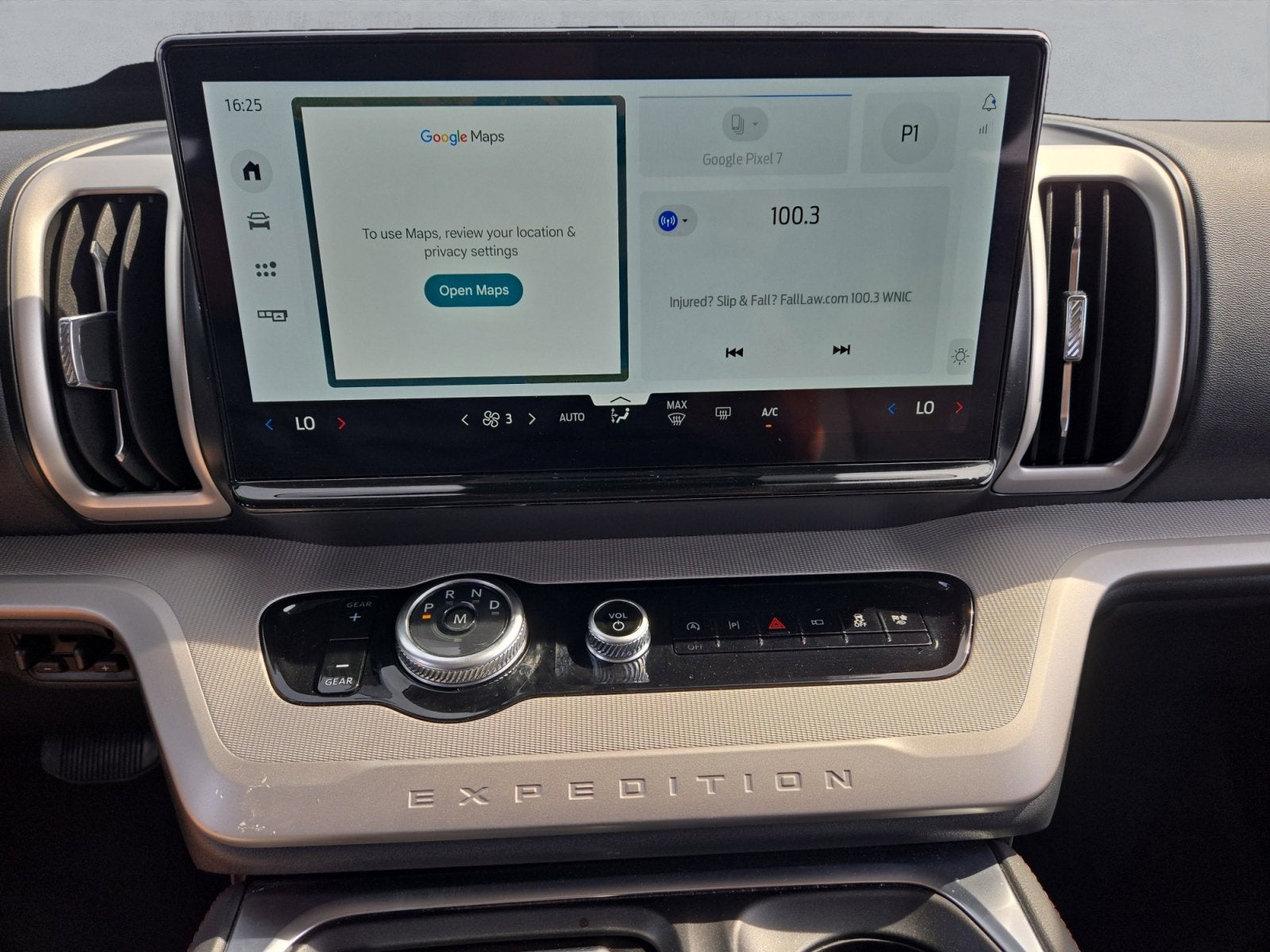 2025 Ford Expedition Active