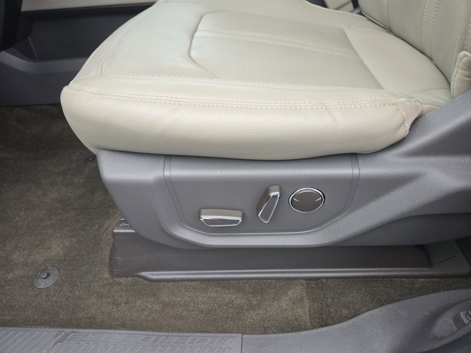 2020 Ford Expedition Limited