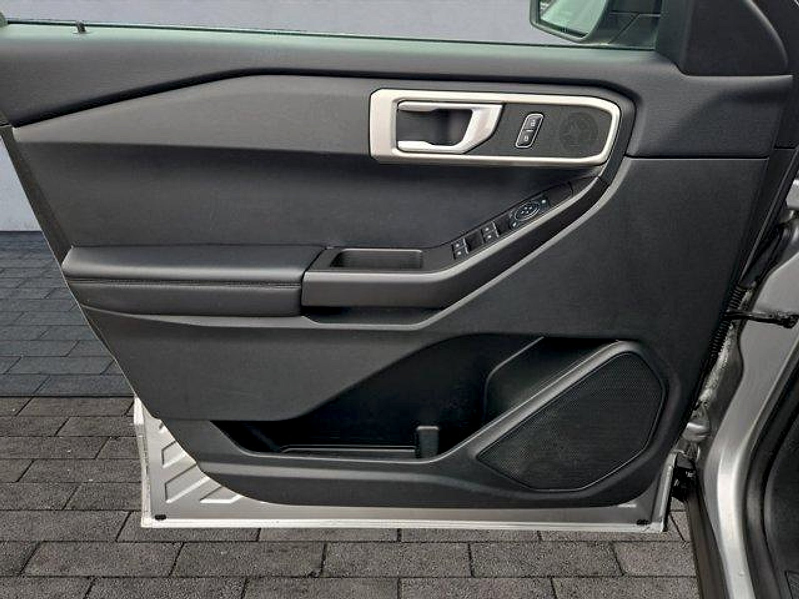 2023 Ford Explorer Base