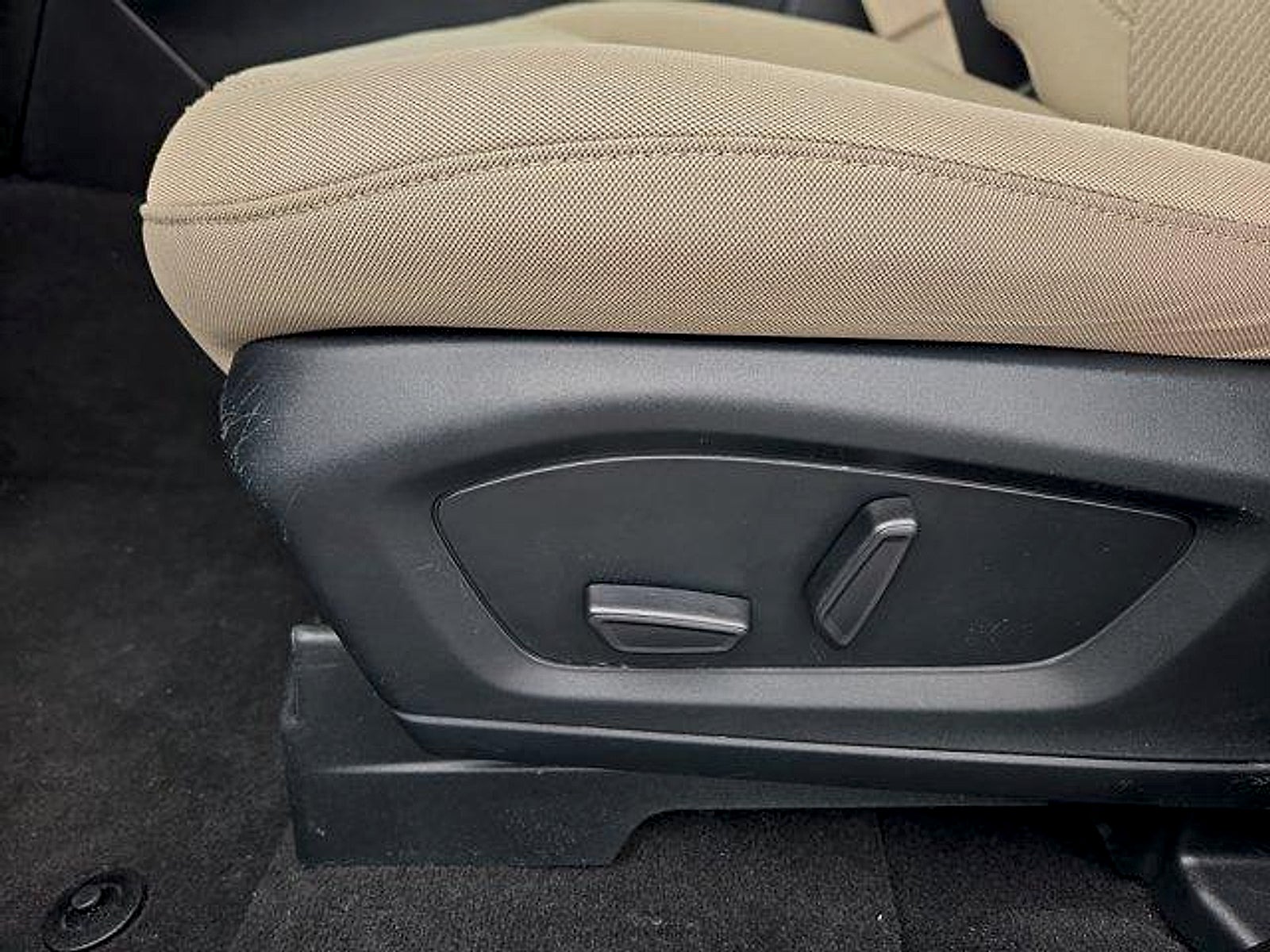 2023 Ford Explorer Base