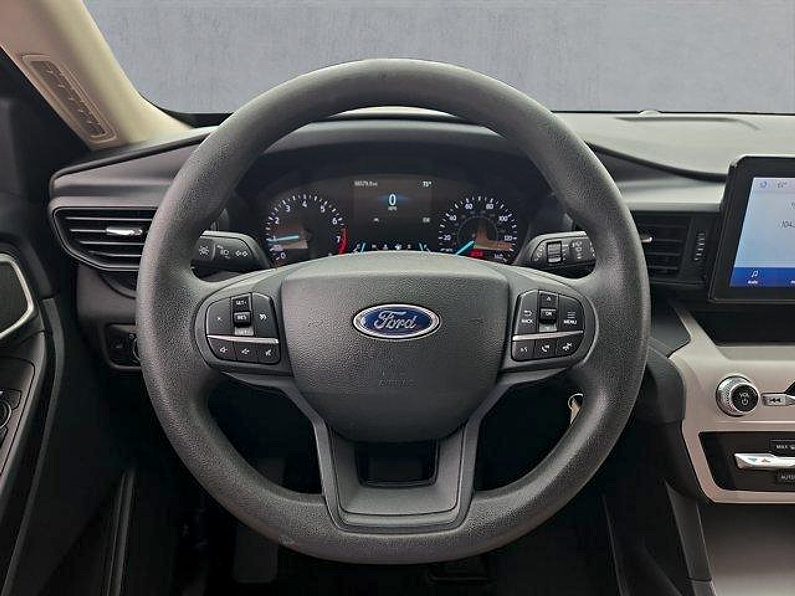 2023 Ford Explorer Base