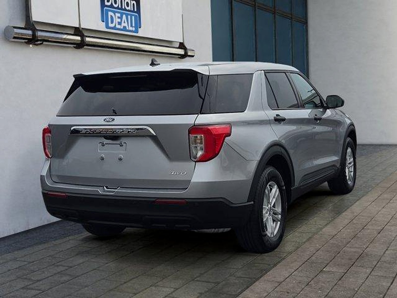 2023 Ford Explorer Base