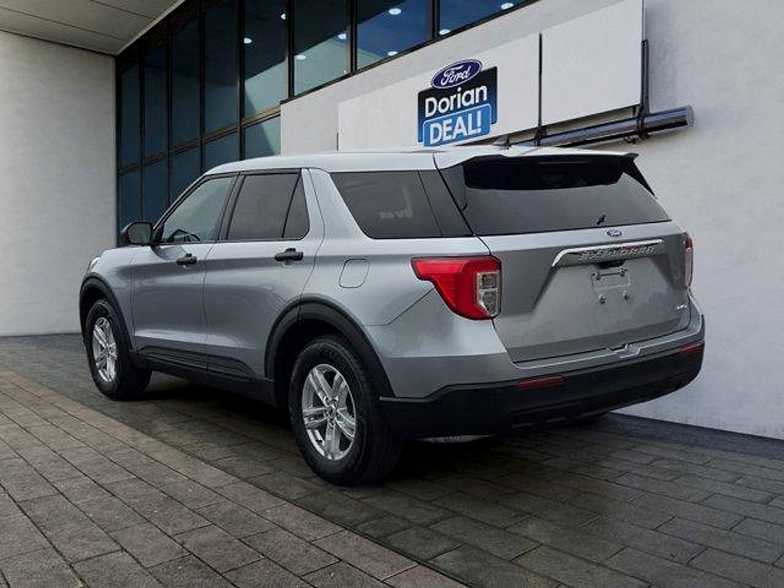 2023 Ford Explorer Base