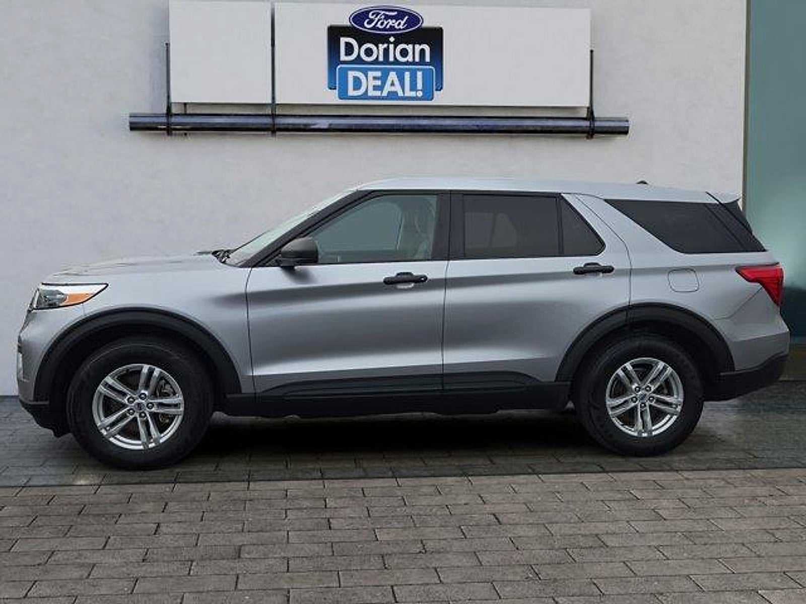 2023 Ford Explorer Base