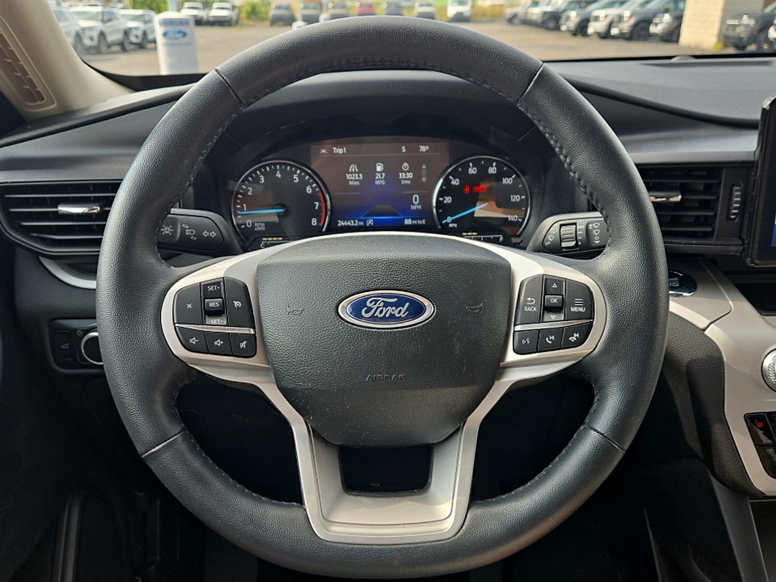 2023 Ford Explorer XLT