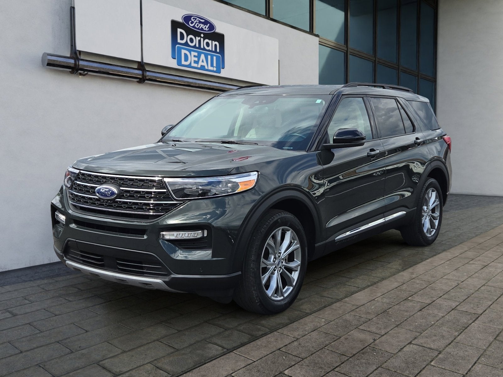 2024 Ford Explorer XLT