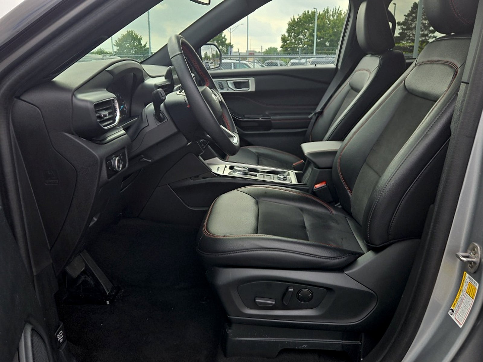 2024 Ford Explorer ST-Line