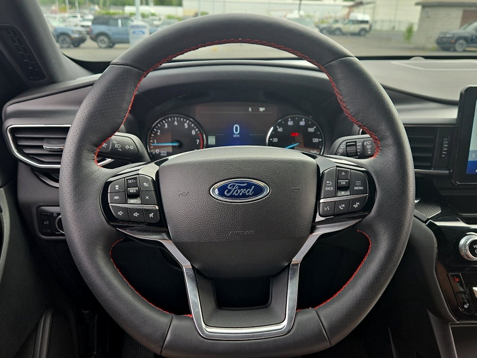 2024 Ford Explorer ST-Line
