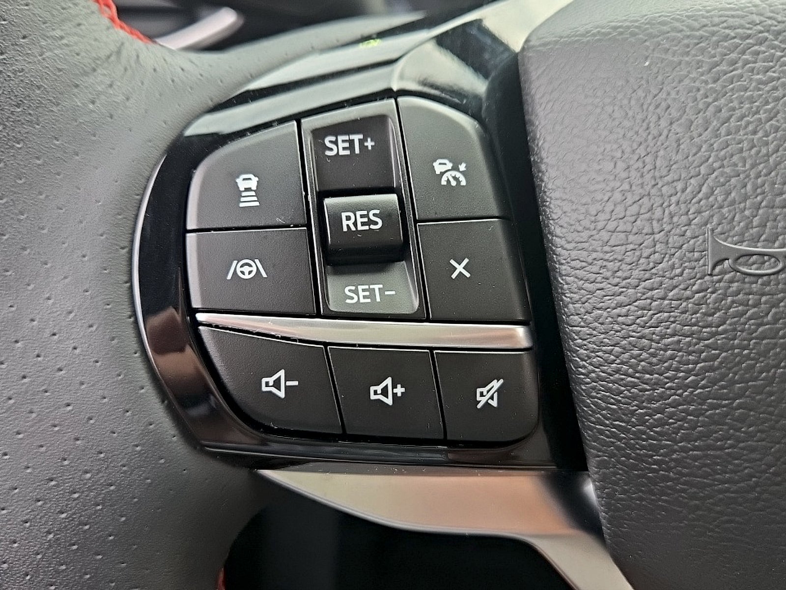2024 Ford Explorer ST-Line