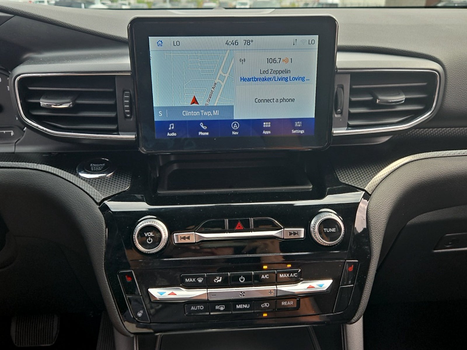2024 Ford Explorer ST-Line