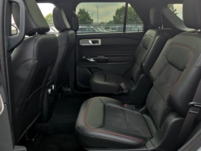 2024 Ford Explorer ST-Line