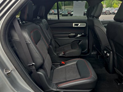 2024 Ford Explorer ST-Line