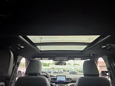 2024 Ford Explorer ST-Line