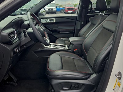 2024 Ford Explorer ST-Line