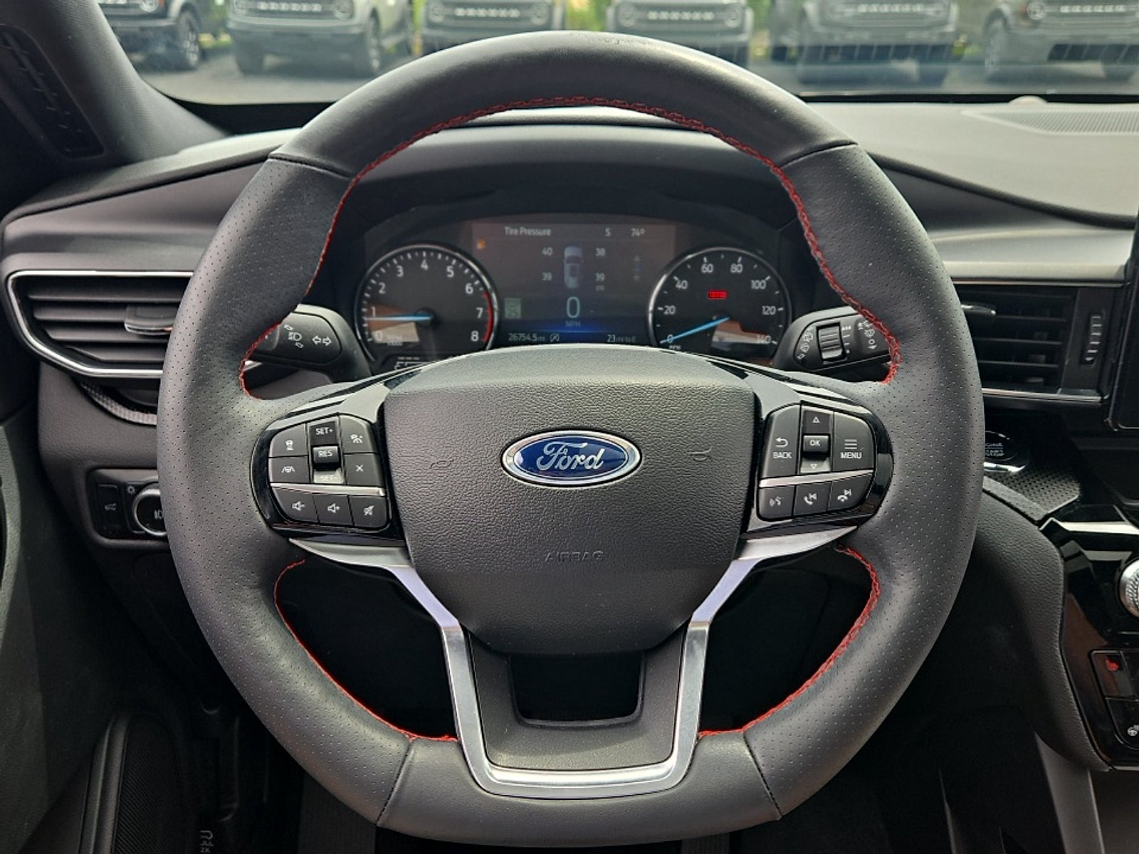 2024 Ford Explorer ST-Line