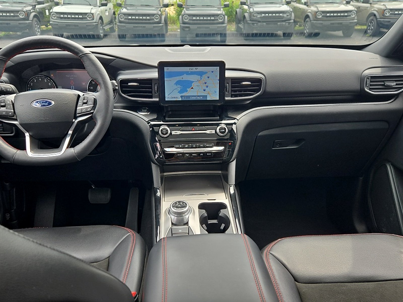 2024 Ford Explorer ST-Line