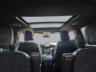2024 Ford Explorer ST-Line