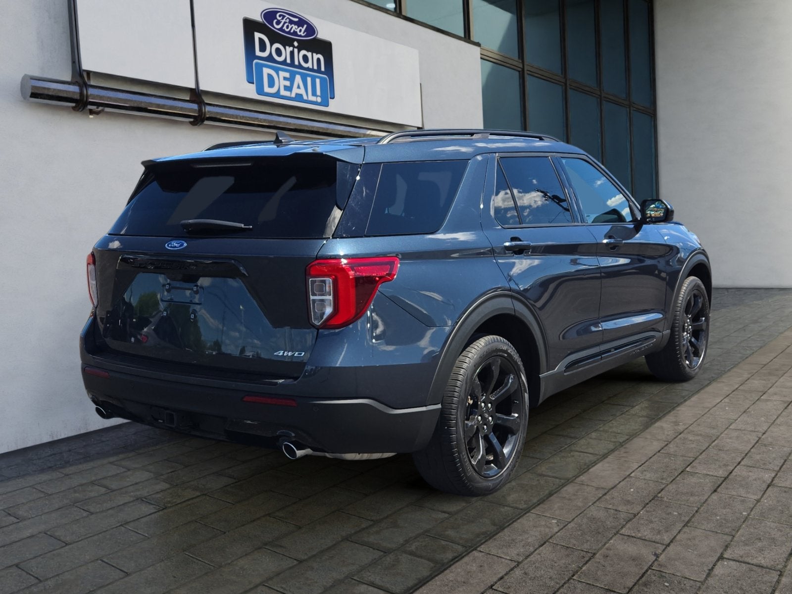 2024 Ford Explorer ST-Line