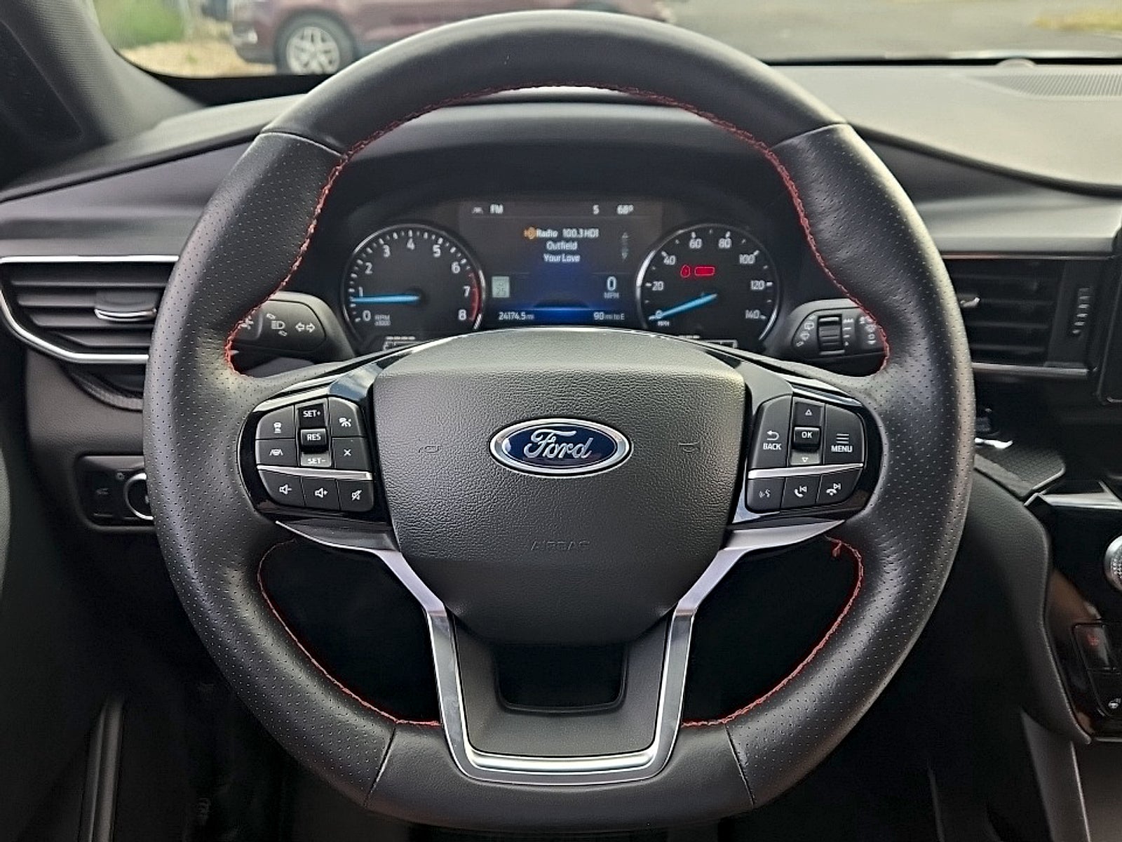 2023 Ford Explorer ST-Line