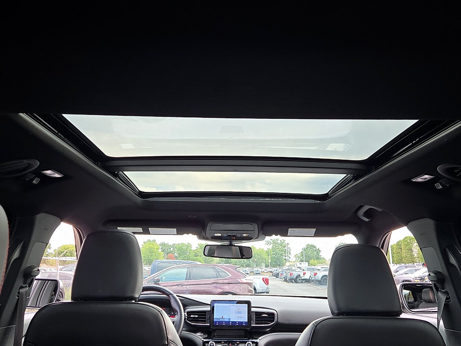 2023 Ford Explorer ST-Line