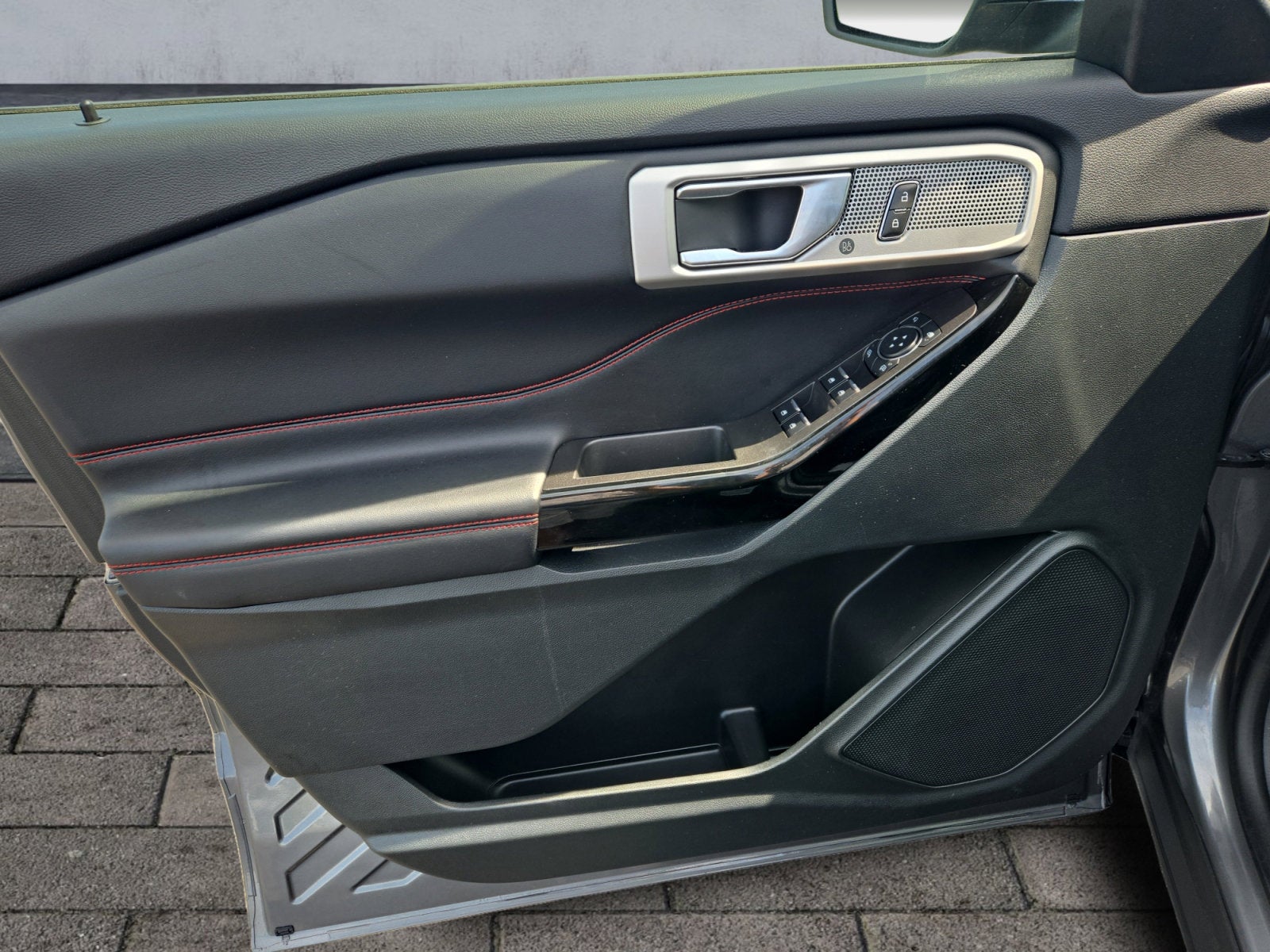 2024 Ford Explorer ST-Line