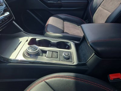 2024 Ford Explorer ST-Line