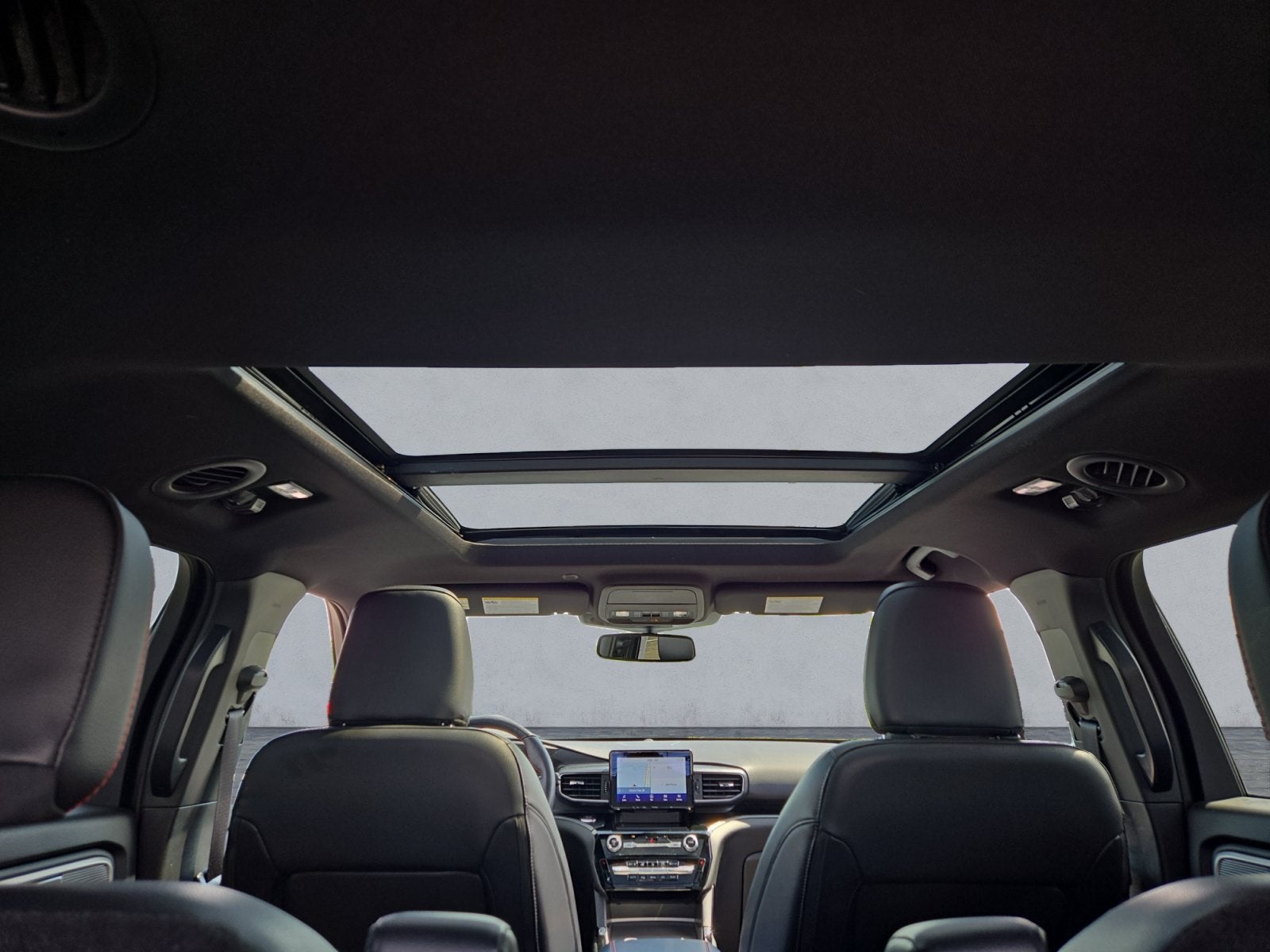 2024 Ford Explorer ST-Line