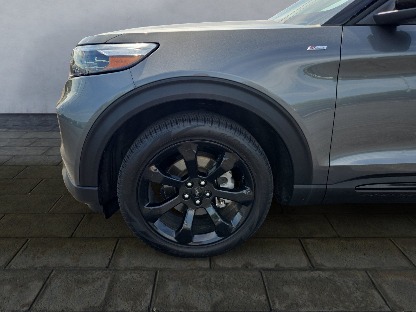 2024 Ford Explorer ST-Line