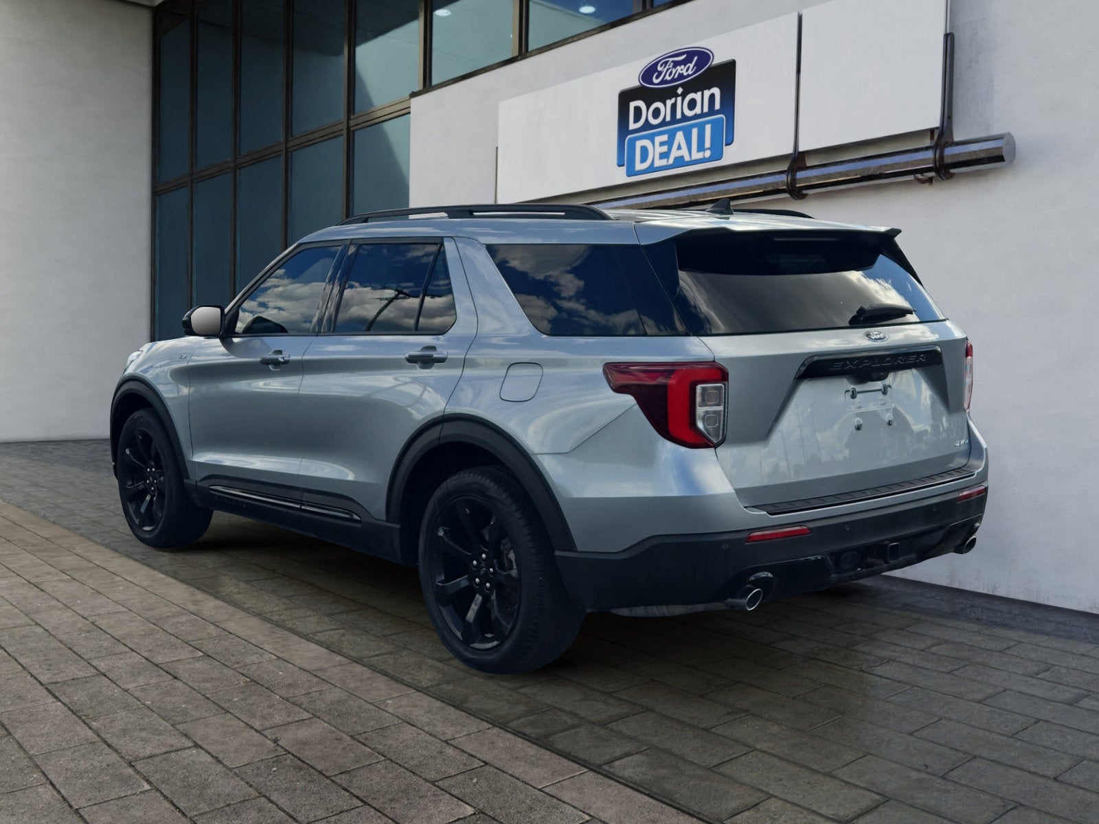 2023 Ford Explorer ST-Line