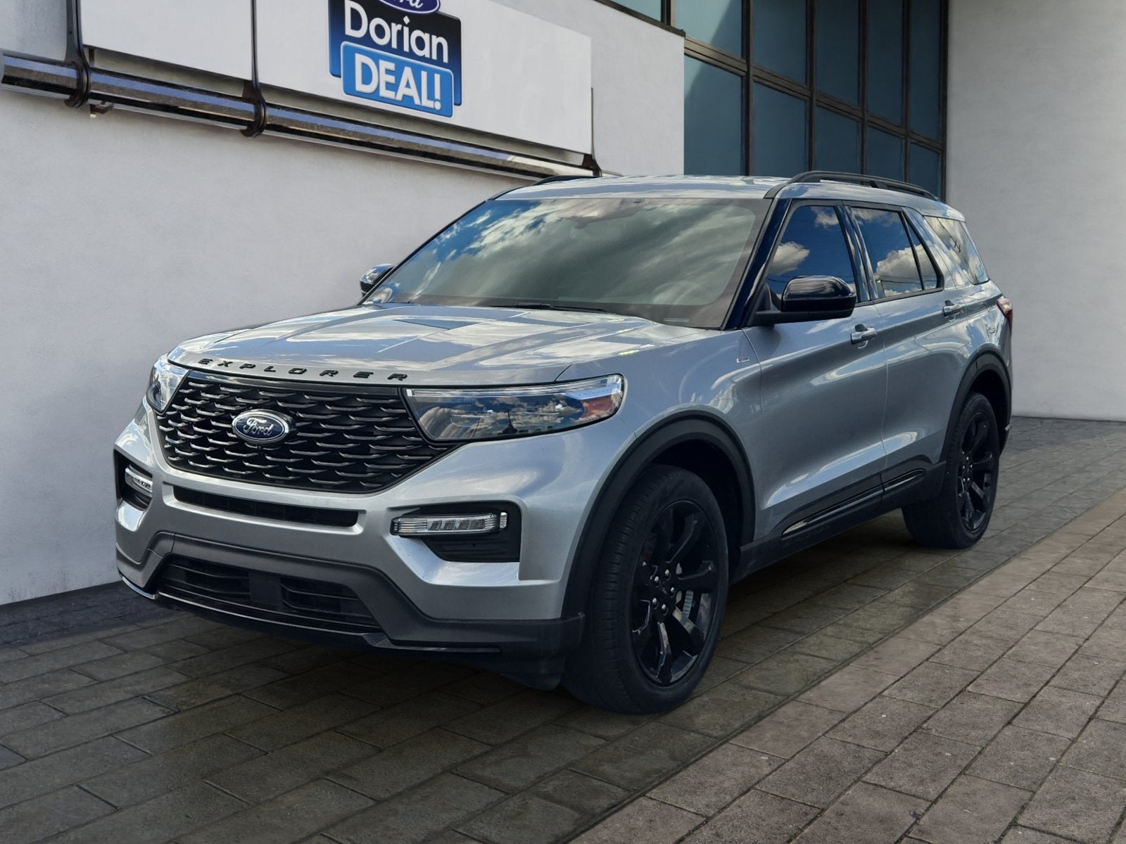 2023 Ford Explorer ST-Line