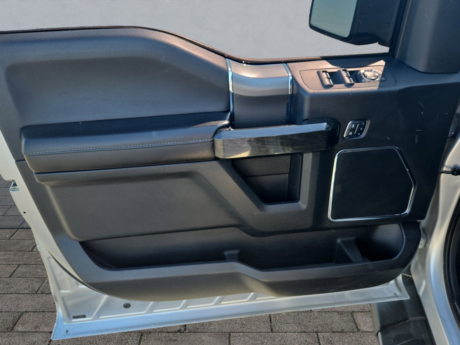 2015 Ford F-150 Base