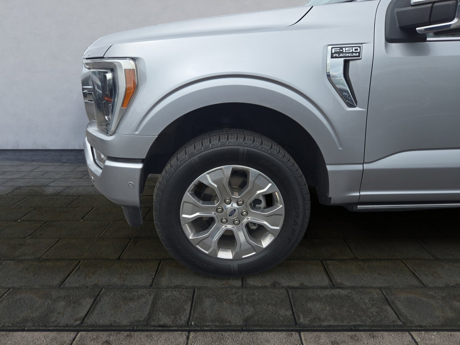 2022 Ford F-150 Base