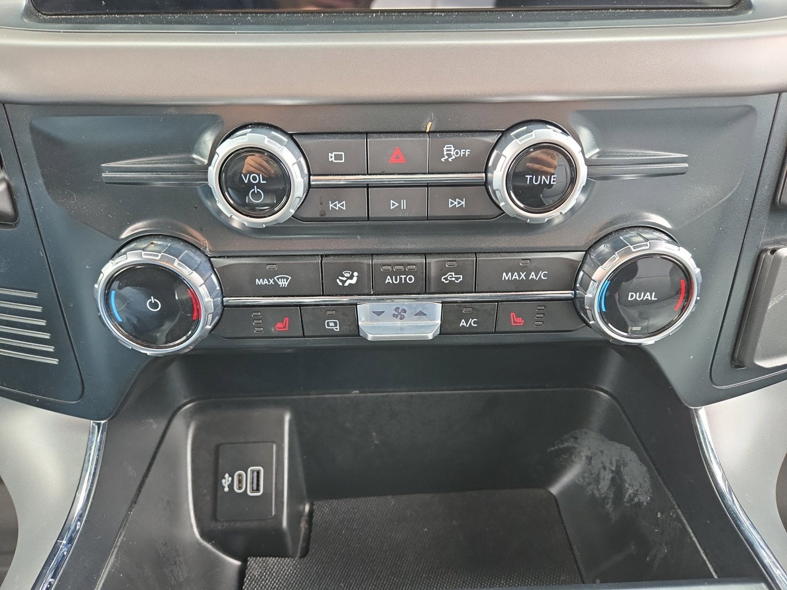 2025 Ford F-150 Lightning Pro