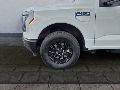 2025 Ford F-150 Lightning Pro