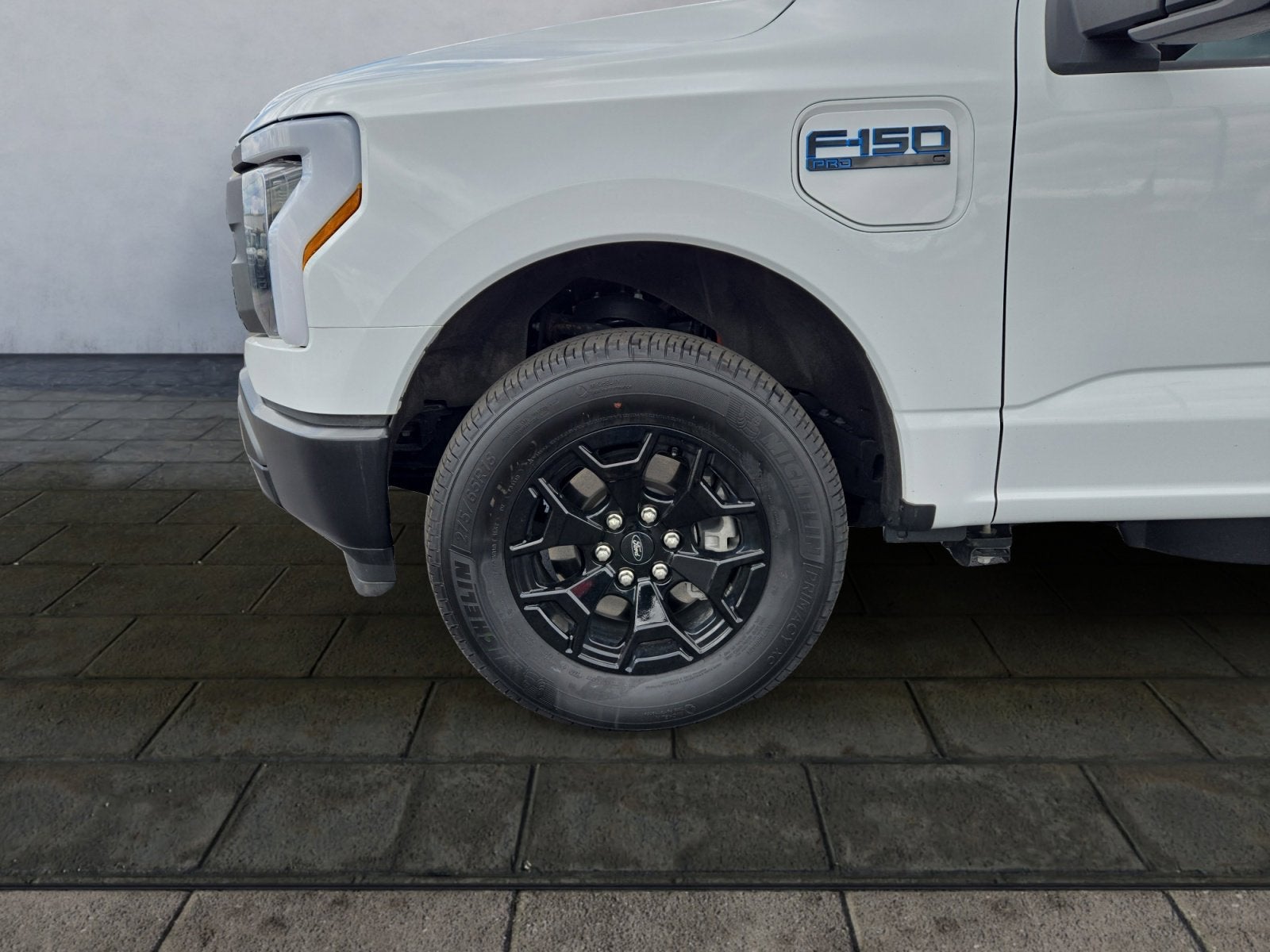 2025 Ford F-150 Lightning Pro