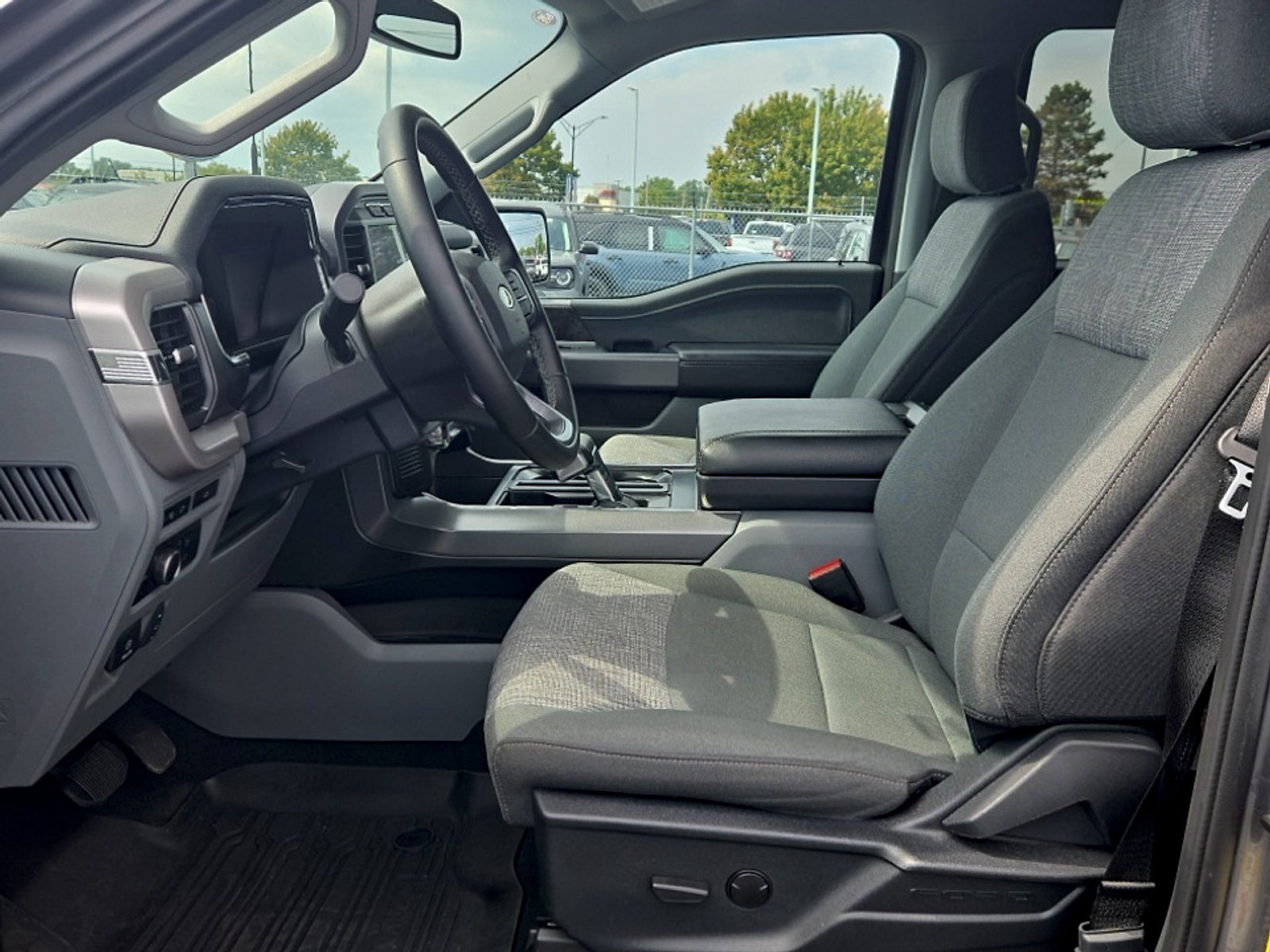 2023 Ford F-150 Lightning XLT