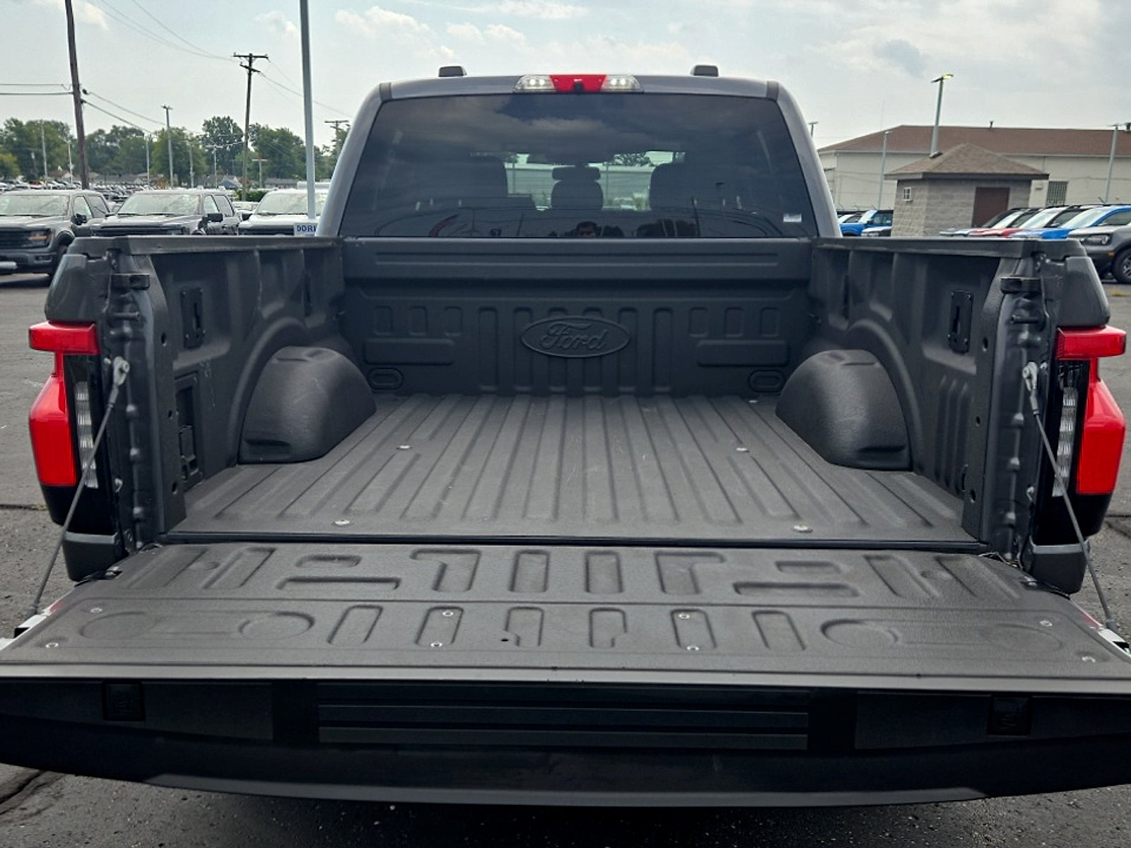 2023 Ford F-150 Lightning XLT
