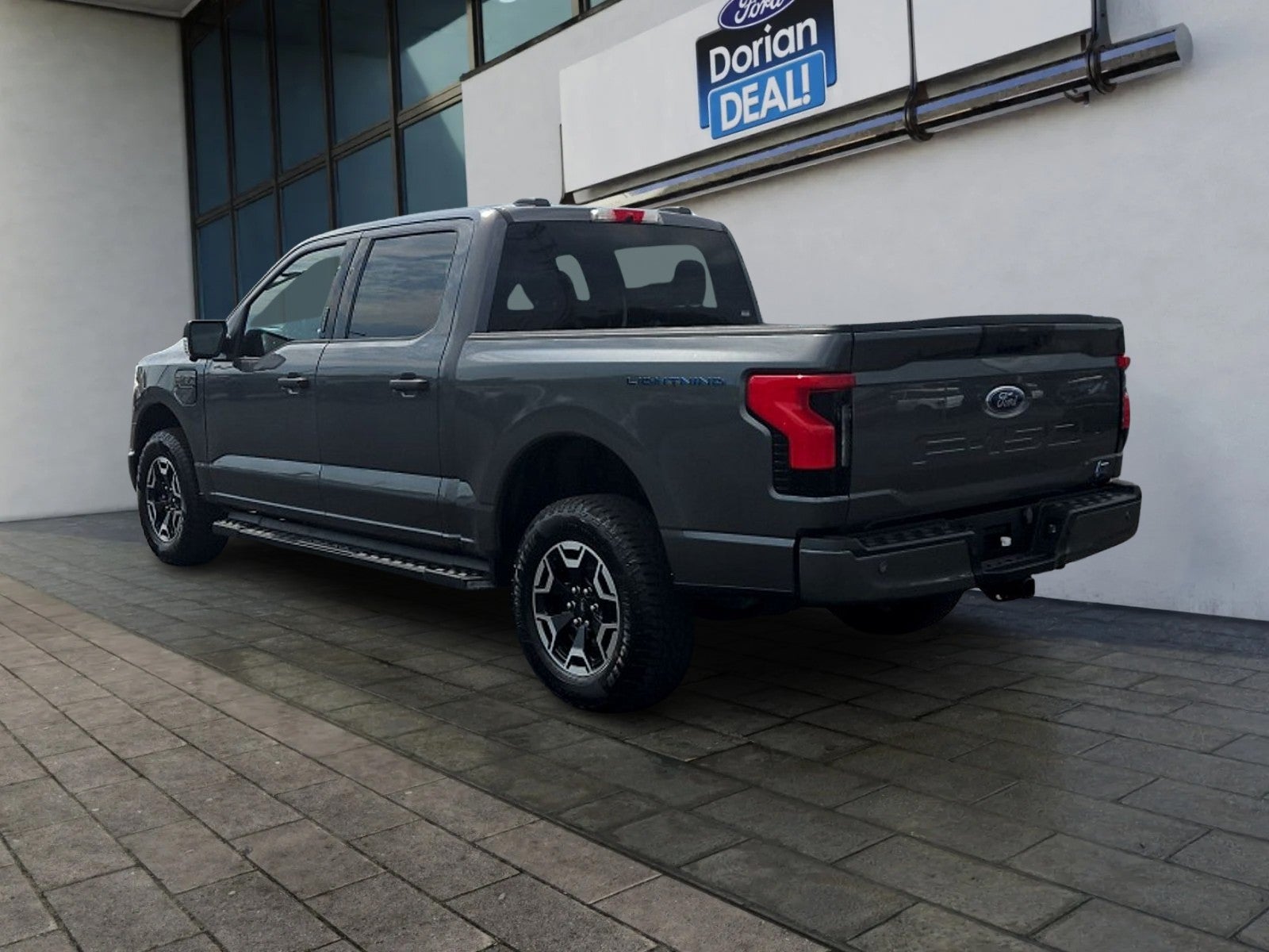 2023 Ford F-150 Lightning XLT